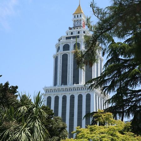 Apartment Lotos Batumi 72 エクステリア 写真