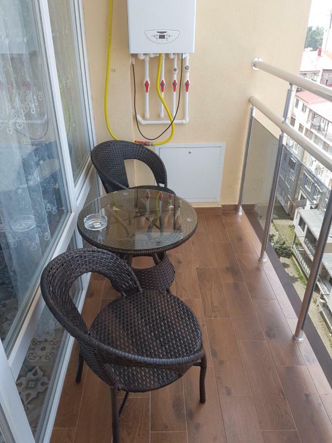 Apartment Lotos Batumi 72 エクステリア 写真